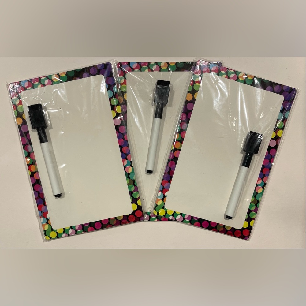 Staples Set of 3 Multi-color Circle Dry Erase Boards. 8.5” x 5.5”